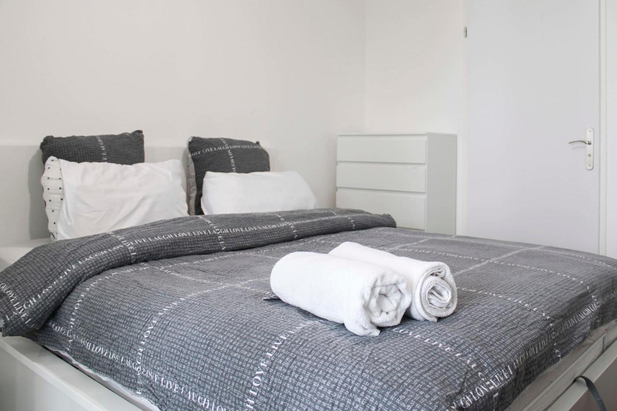 Apartamento Charming T2 Near The Basilica Of Saint-Denis Exterior foto